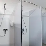 אכסניה Up
