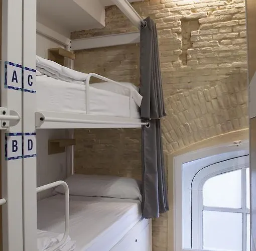 Хостел Up Валенсия