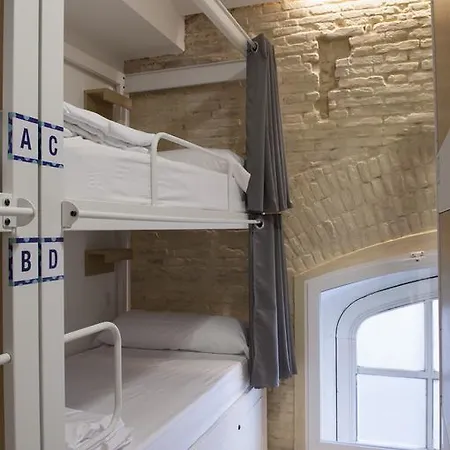Hostel Up Valencia